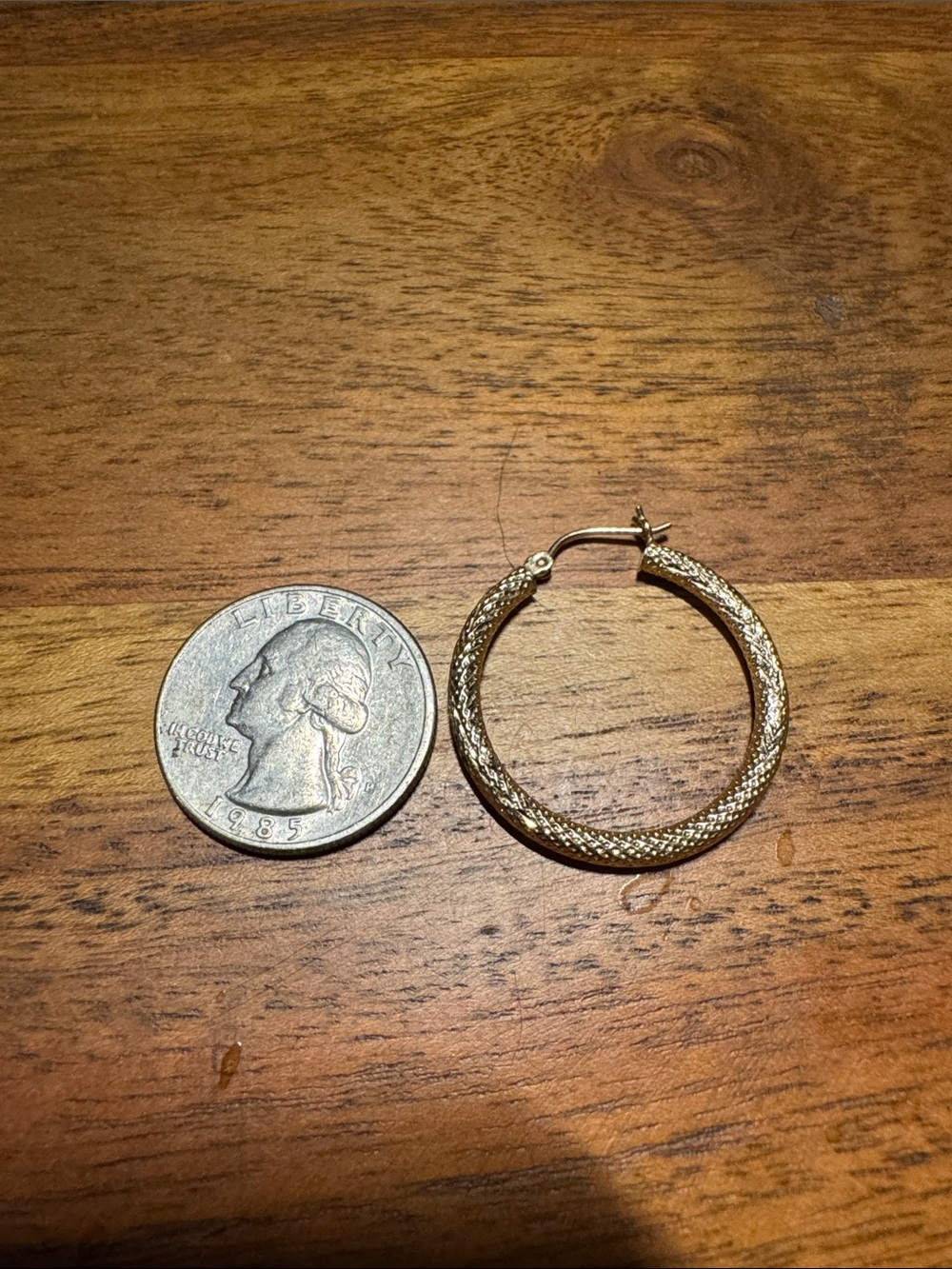 14K Gold Textured Hoop Earrings - Women's Fashion Jewelry - Picture 3 of 5